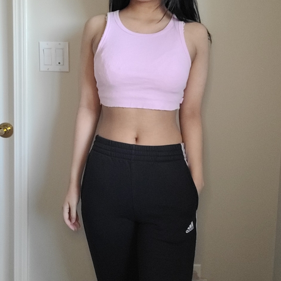 Aritzia / TNA pink crop tank top